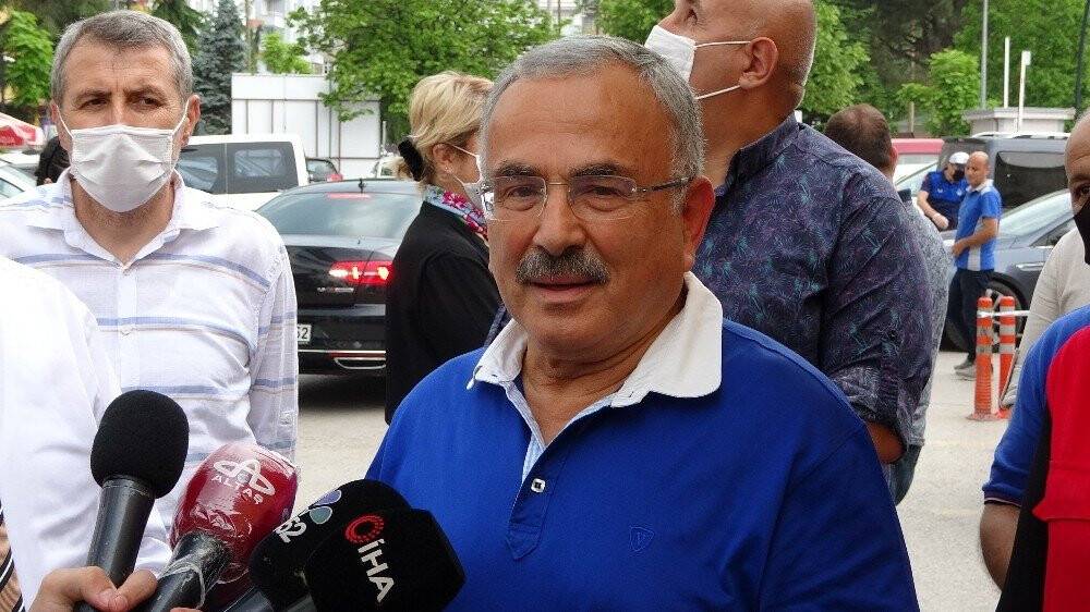 AK Parti’den Kızılay’a kan desteği