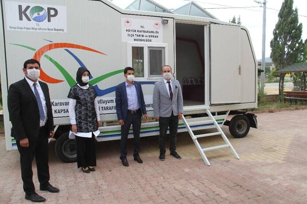 Hayvan yetiştiricilerinin yaylada karavanlarda yaşamı başladı