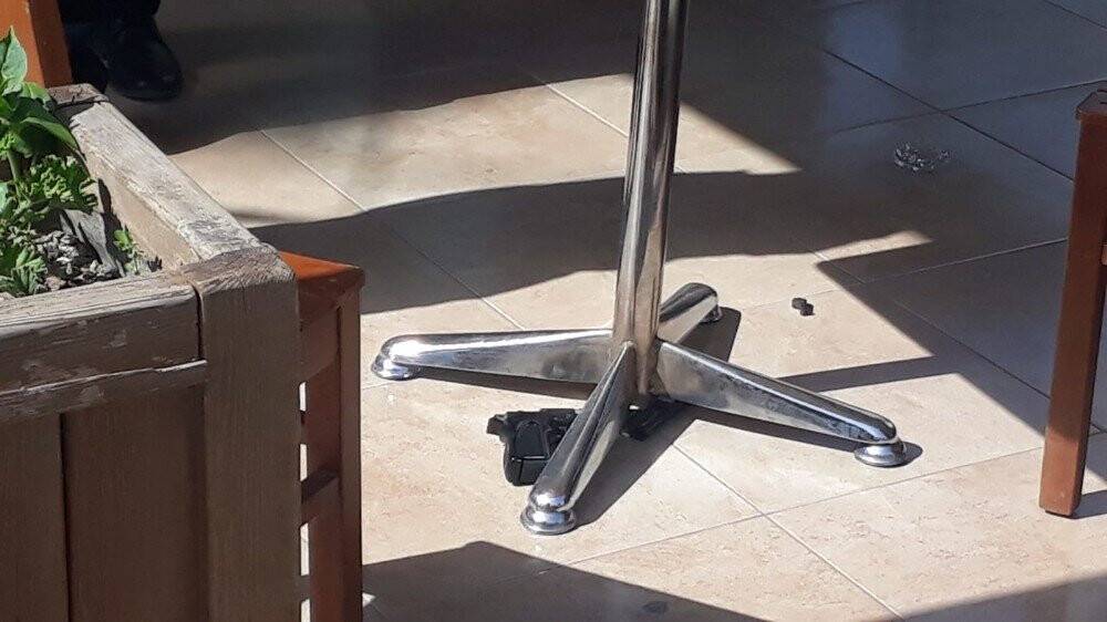 İzmir’de hırsız sert kayaya çarptı