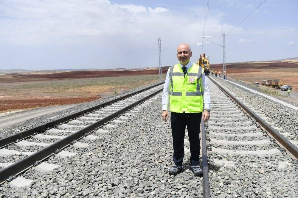 Bakan Karaismailoğlu: 'Bugün itibariyle 3 ülkeye uçuşlar başladı'