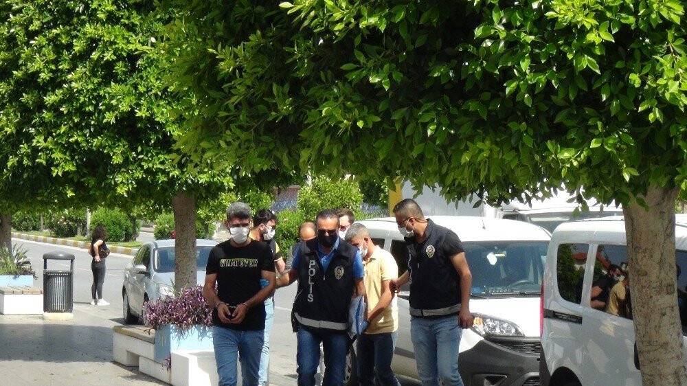 Dolandırıcılar sert kayaya çarptı