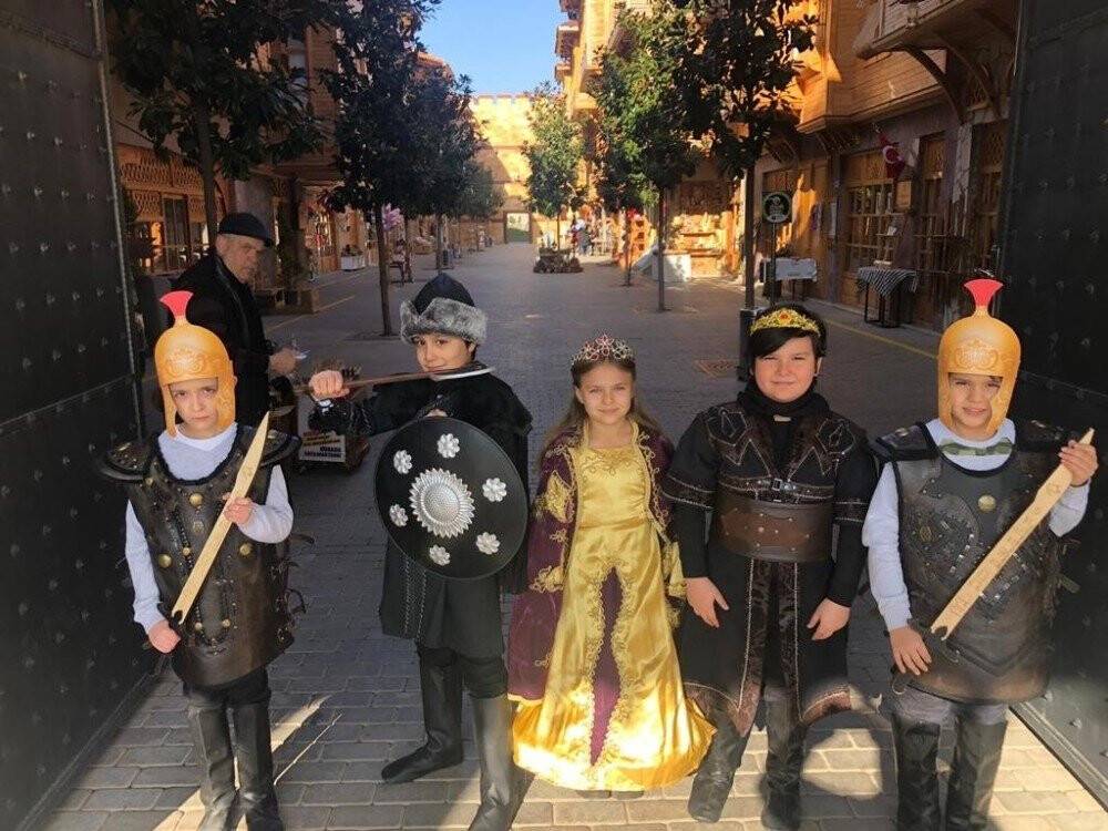 Konya’nın çocukları Afyon’un Battal Gazi Efsanesini çalıştı
