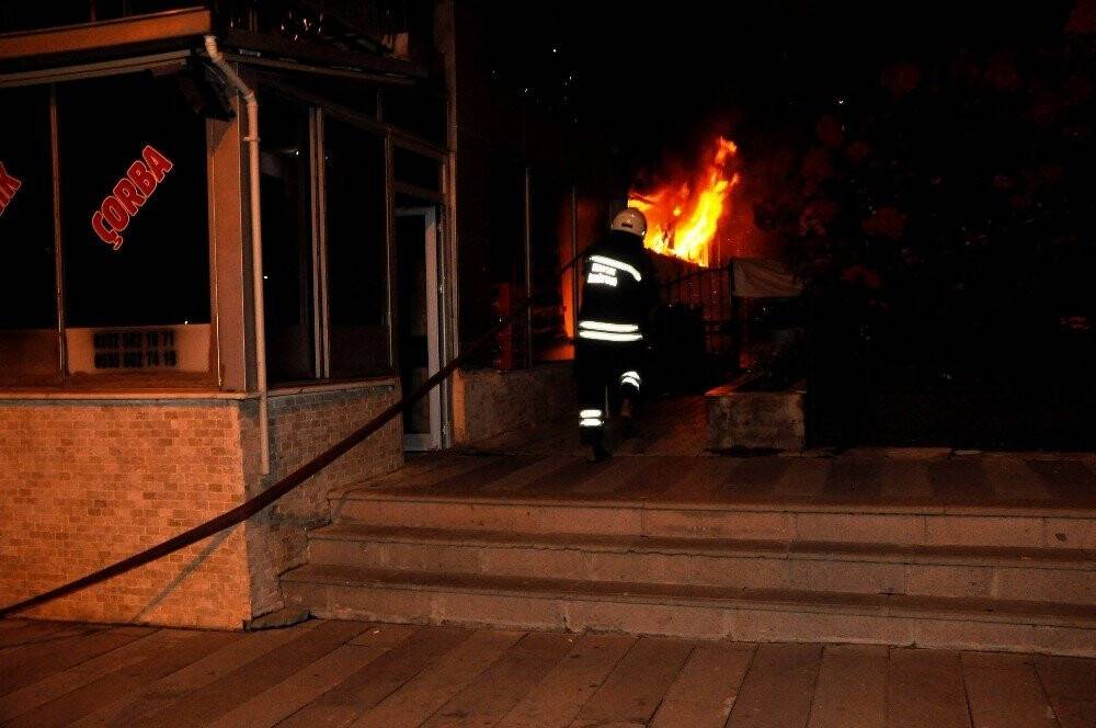 Konya’da restoran kundaklandı