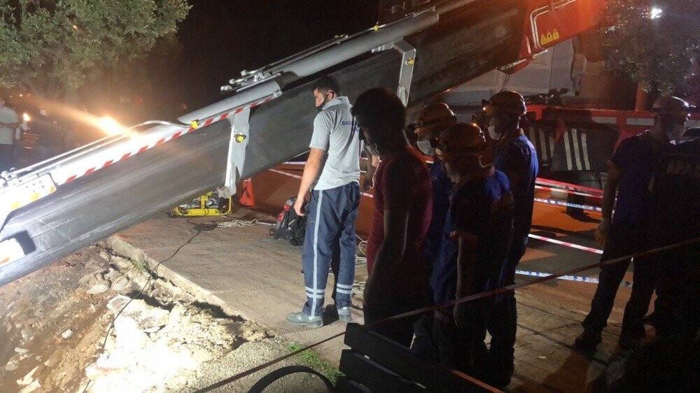 İstinat duvarının altında arama çalışmaları devam ediyor