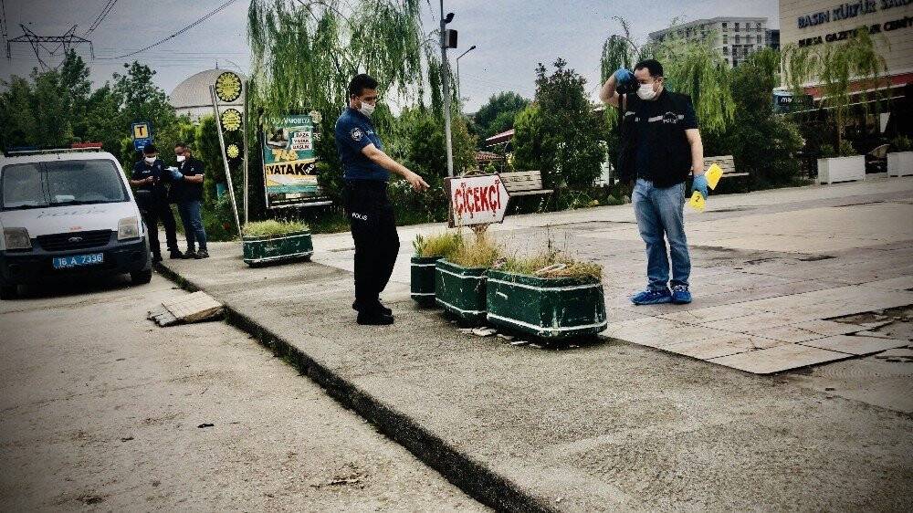 Kıskançlık krizine girdi, sevgilisini pompalı tüfekle vurdu