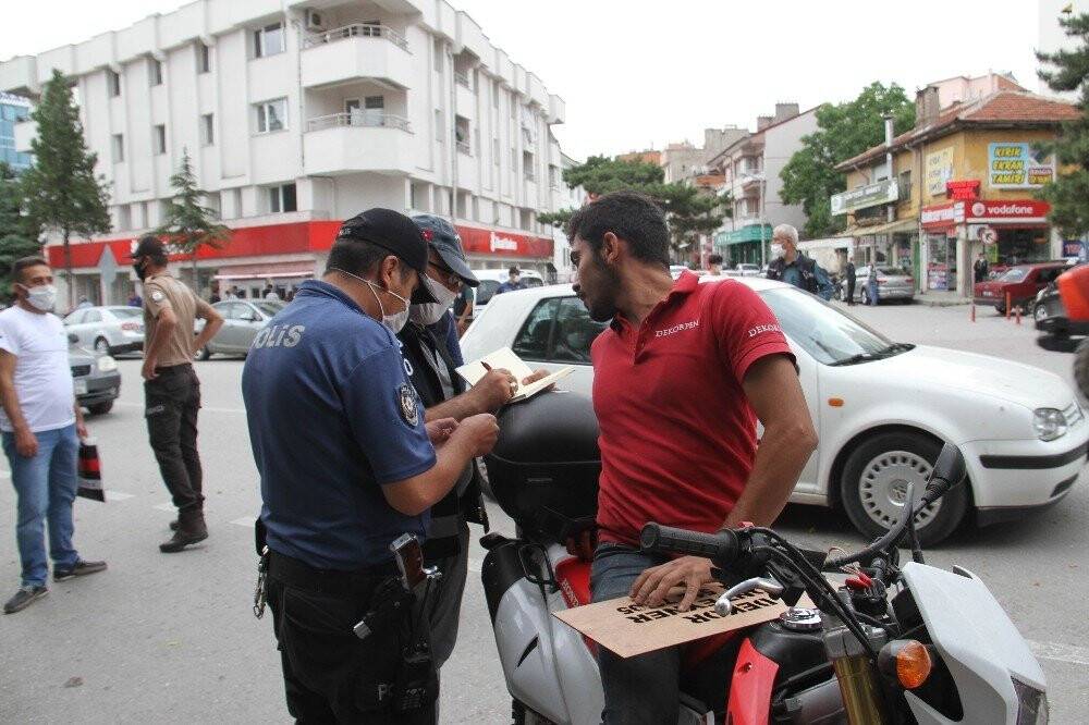 Konya'da maske takmayanlara Ceza!