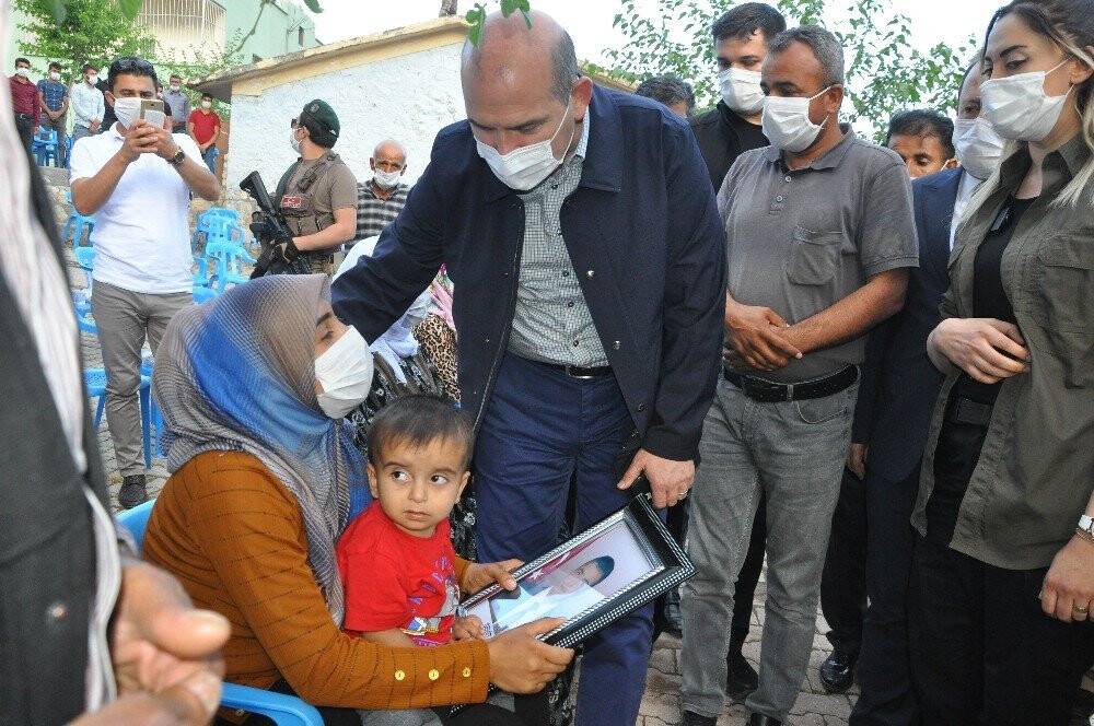 İçişleri Bakanı Soylu’dan şehit işçilerin ailelerine taziye ziyareti