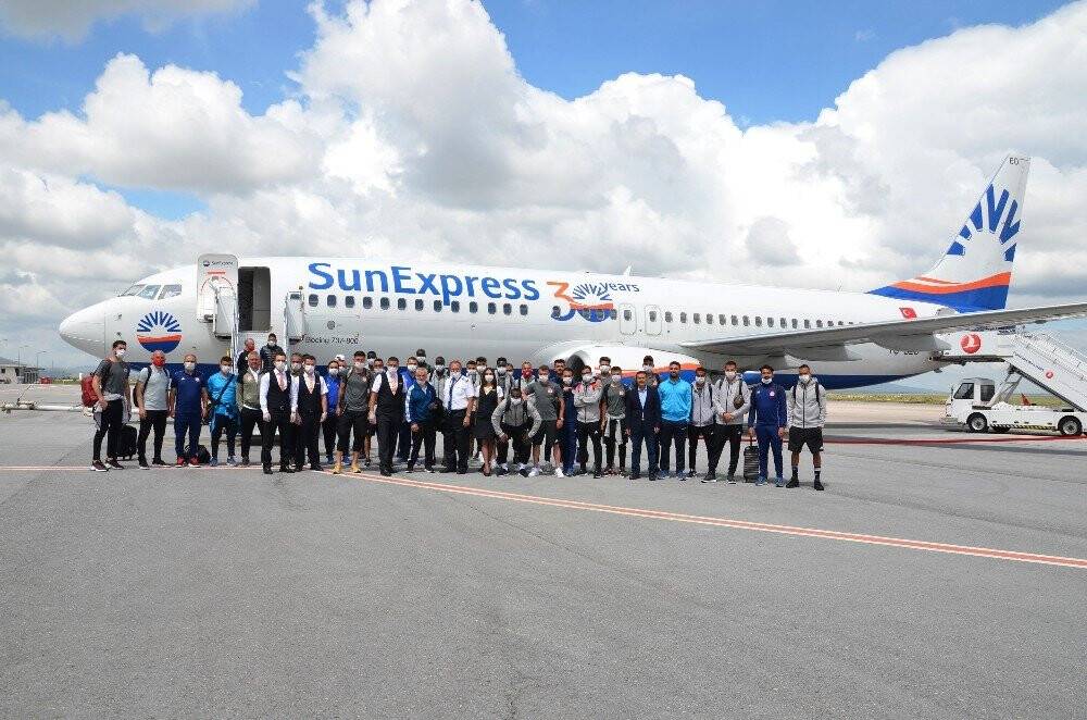 Sivasspor kafilesi Konya’ya geldi