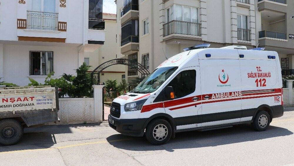 Dini nikahlı eşini başına bir şarjör mermi sıkarak öldürdü