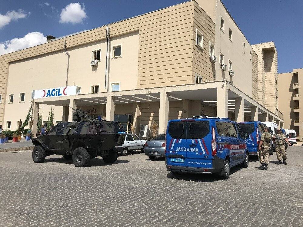 Cinnet geçiren şahıs eşiyle kayınpederini öldürdü