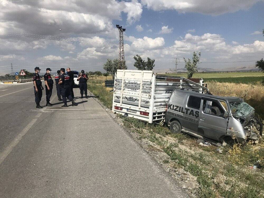 Konya'da Feci Kaza:  2 Ölü