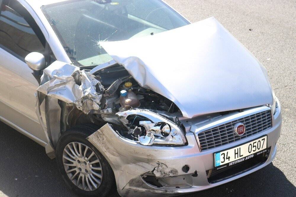 Zincirleme trafik kazası: 2’si çocuk 7 yaralı