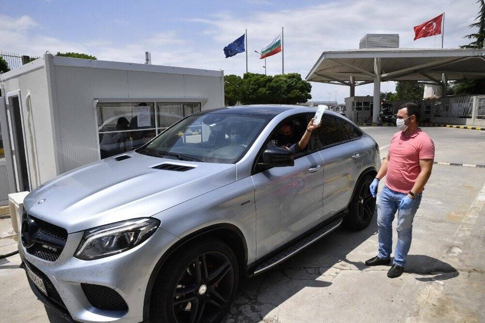 Sınır kapılarına fanlı dezenfektan üniteleri kuruldu