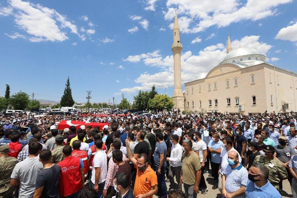 Pençe-Kaplan Operasyonunun şehidi toprağa verildi