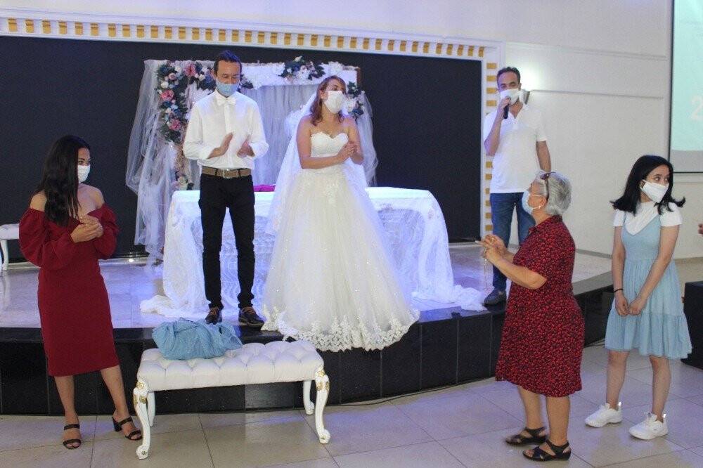 Bu da temsili kontrollü düğün