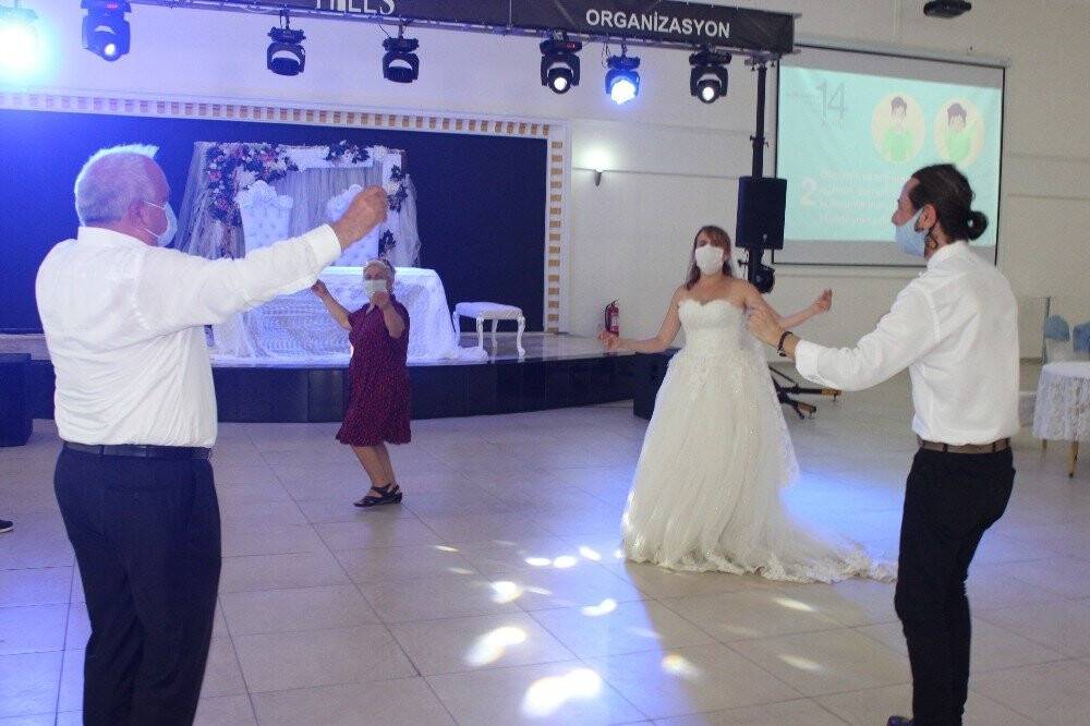 Bu da temsili kontrollü düğün