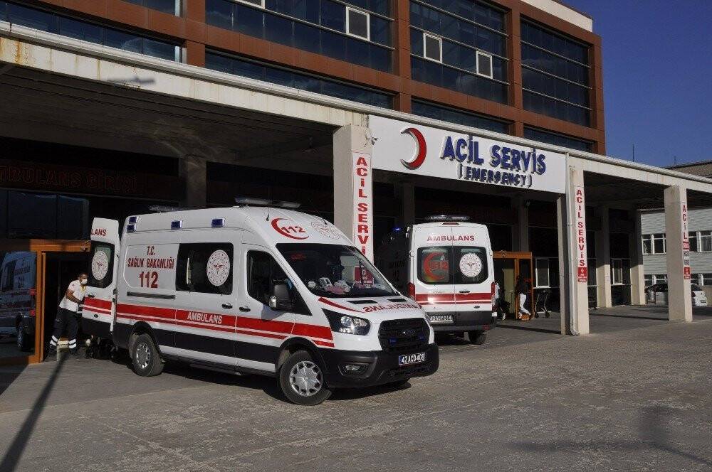 Konya'da Yarış motosikleti şarampole uçtu