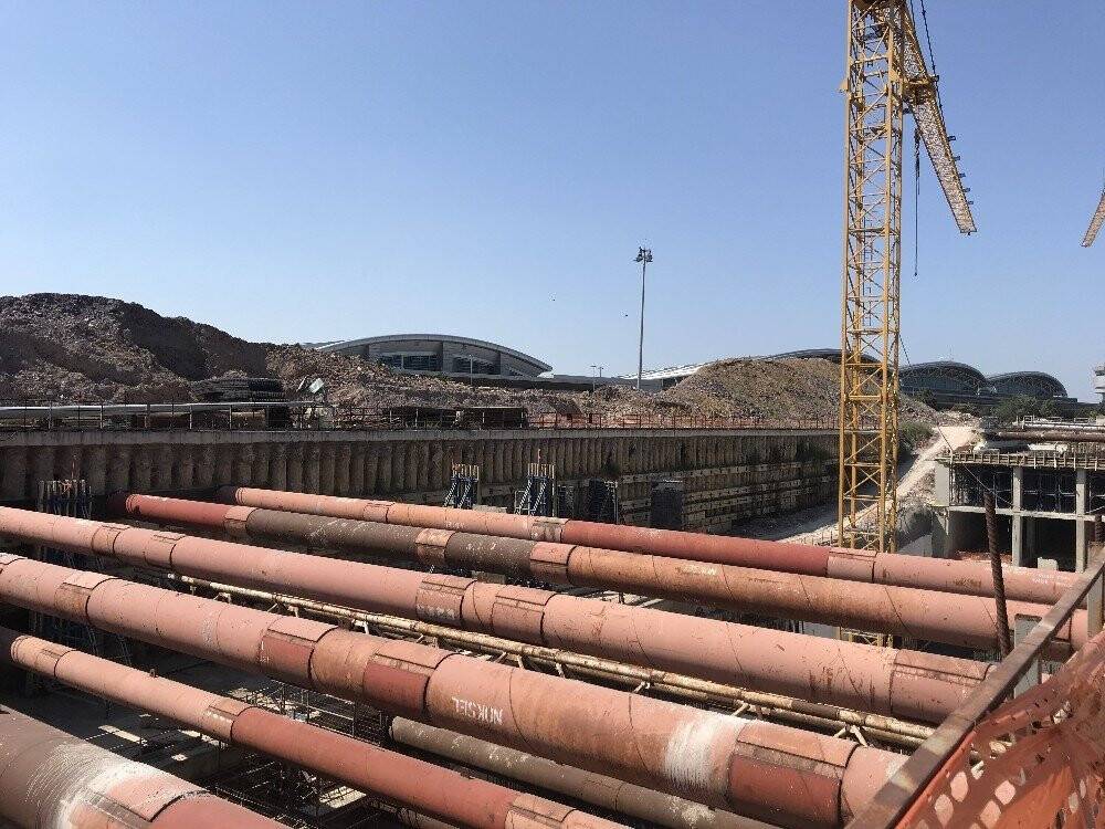 Bakan Karaismailoğlu havalimanı metro inşaatını denetledi