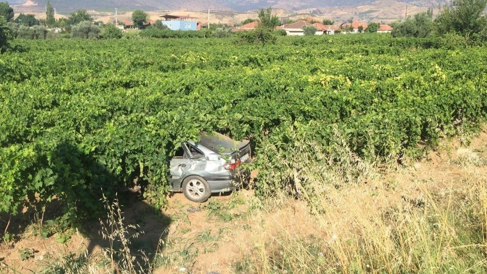 Birbirlerine çarpmamak isterken kaza yaptılar: 5 yaralı