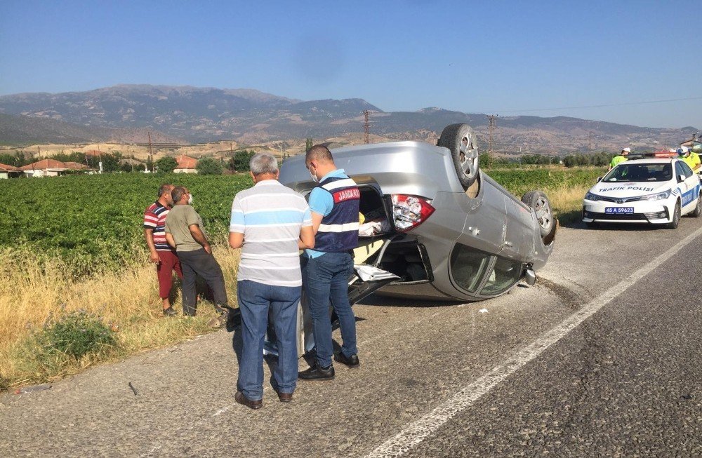 Birbirlerine çarpmamak isterken kaza yaptılar: 5 yaralı