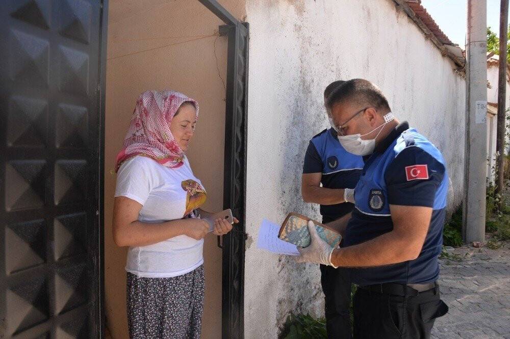 Dedektif gibi araştırma yapıp cüzdanı sahibine teslim ettiler