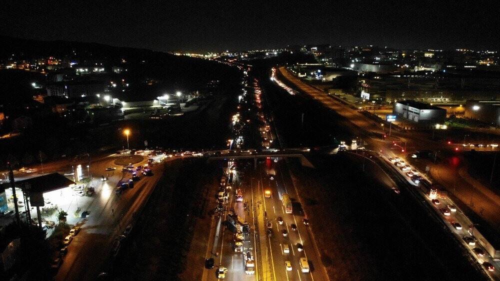 Yolcu otobüsü devrildi: 1 ölü, 14 yaralı