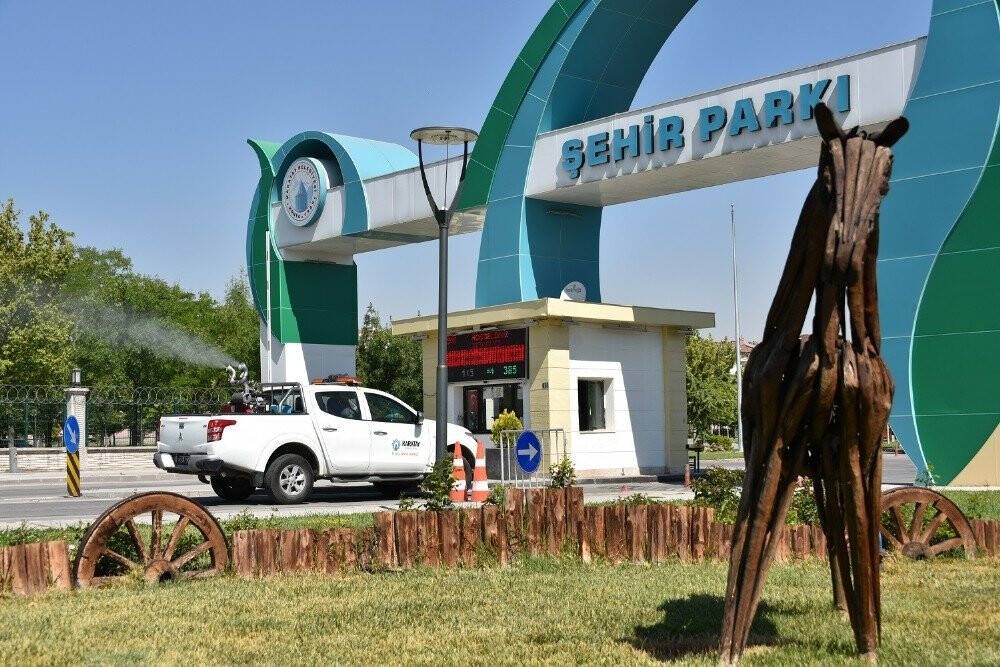 Karatay Belediyesi ilaçlama ekibi çalışmalarını sürdürüyor