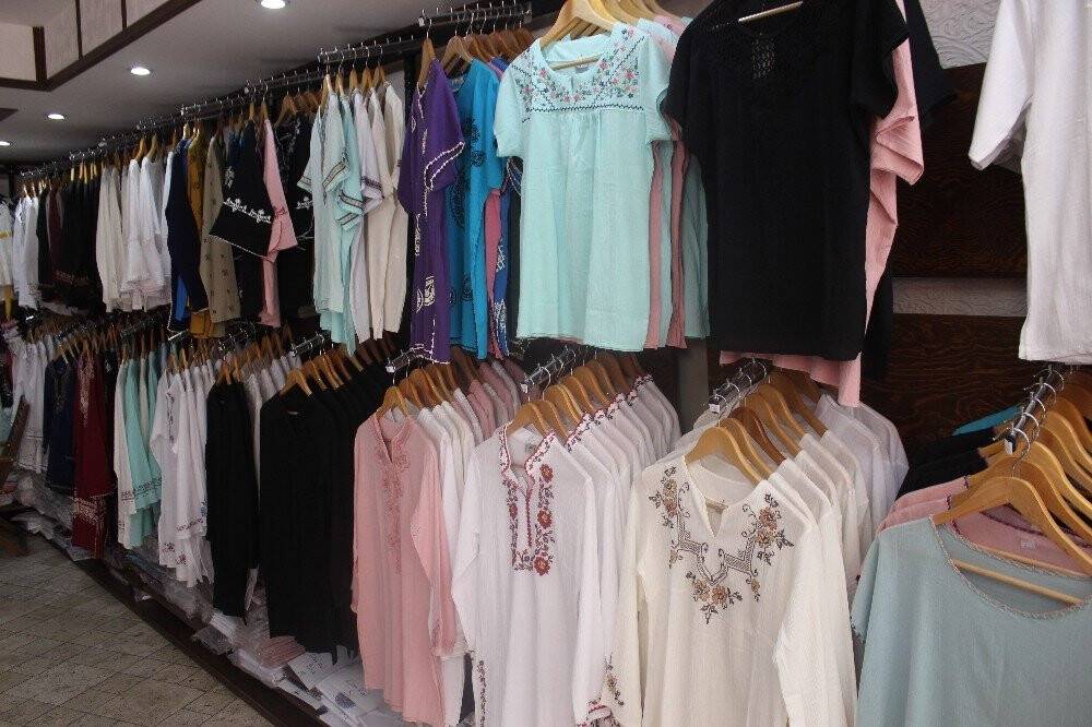 Padişahları giydiren Buldan bezine talep yağıyor