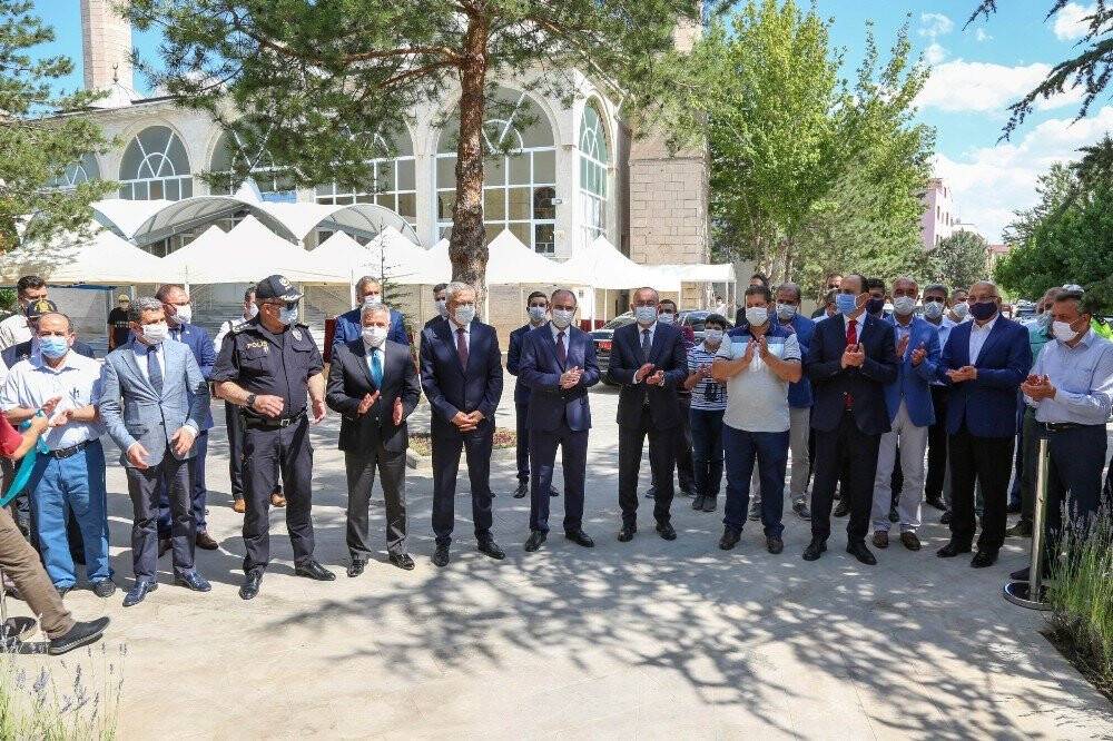 Meram Belediyesi Tantavi Kültür ve Sanat Merkezinde 15 Temmuz Sergisi