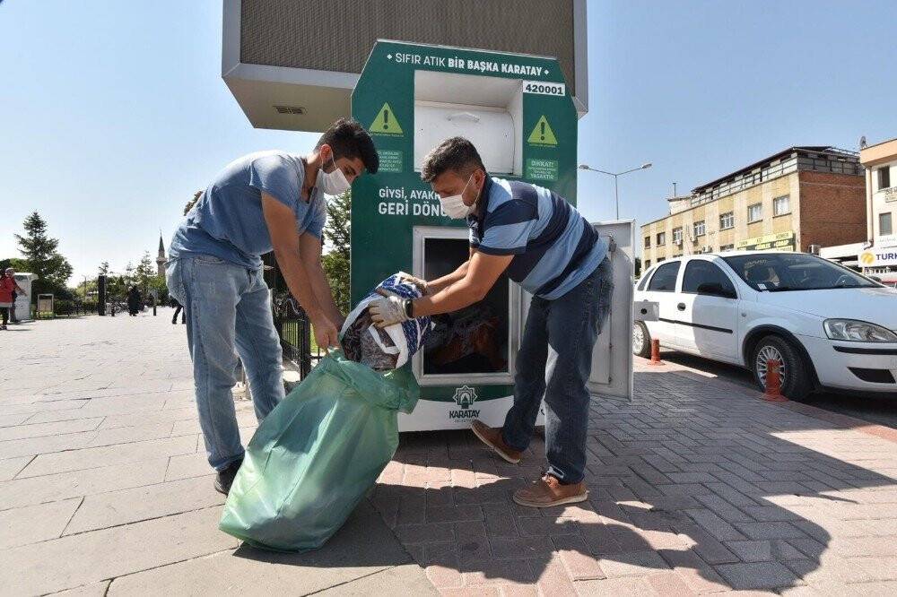 Karatay’da 130 farklı noktaya giysi kumbarası yerleştirildi