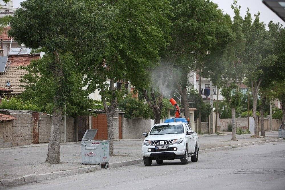 Meram'da ilaçlama çalışmaları devam ediyor