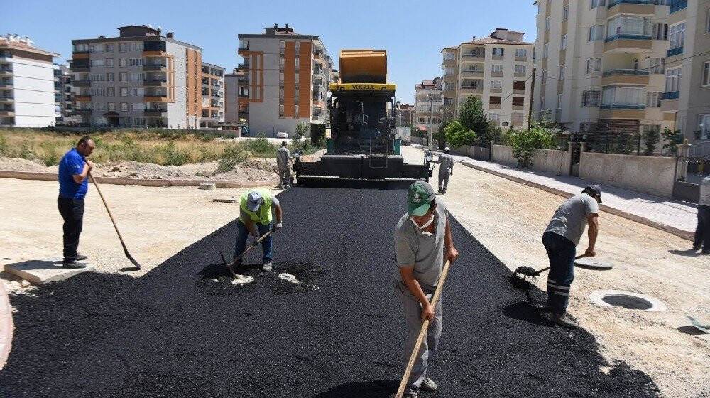Konya'nın Karatay İlçesinde alt yapı çalışmaları devam ediyor