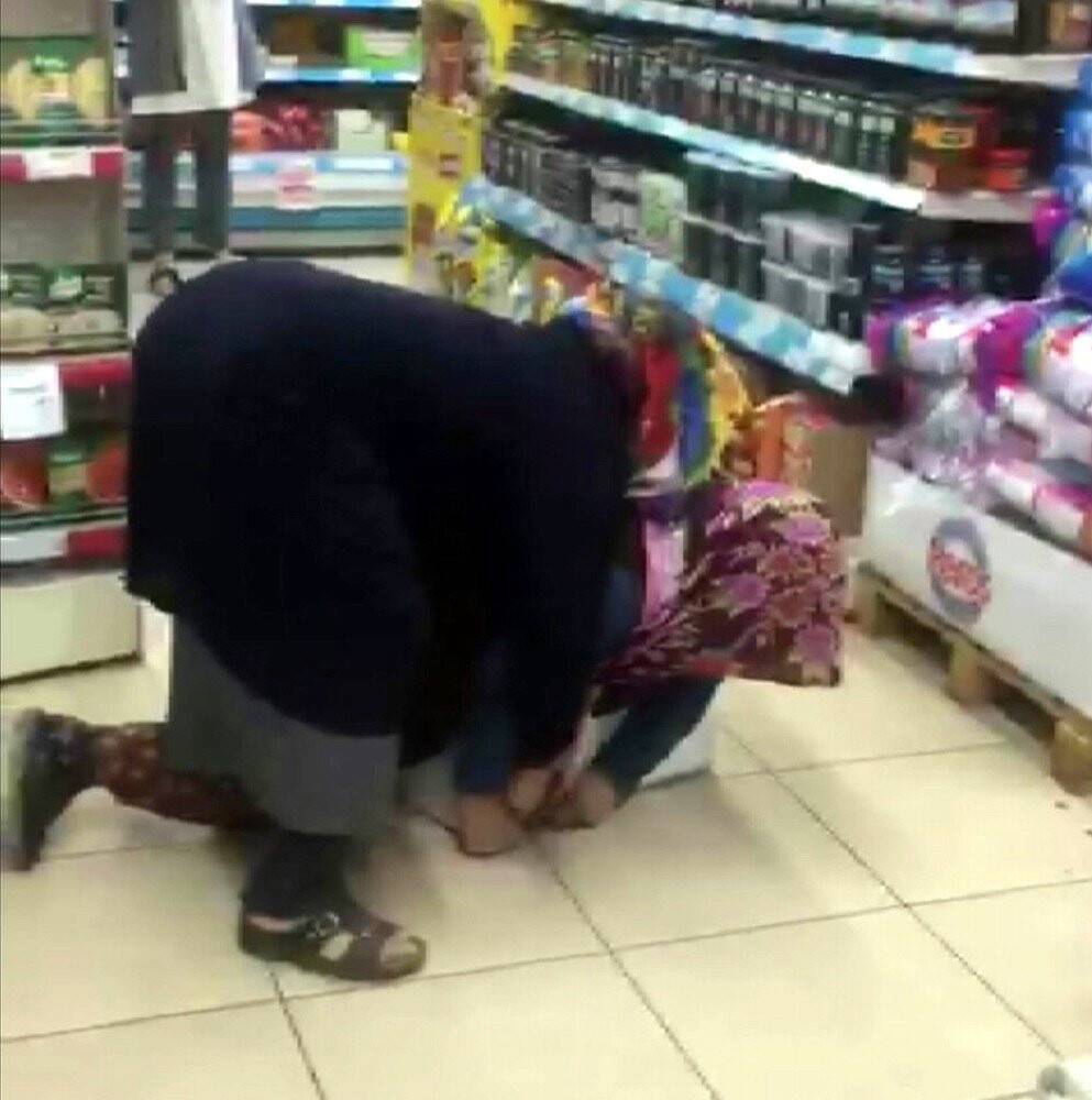 Konya'da Kadınlar düdüklü tencere için bir birine girdi