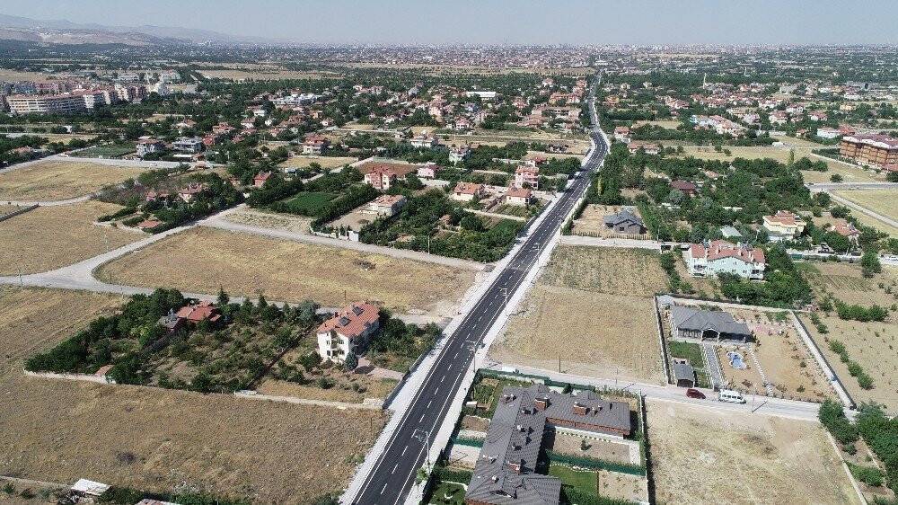 Konya Meram'da yenilenen yolun genişliği artırıldı