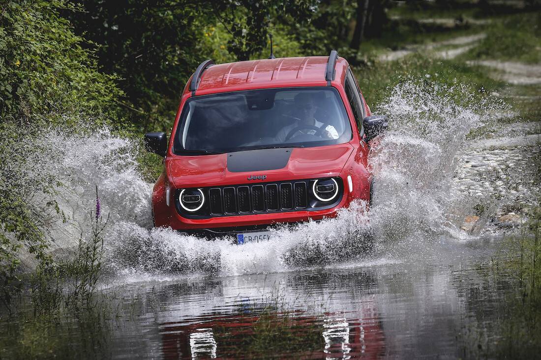 jeep-renegade-2.jpg