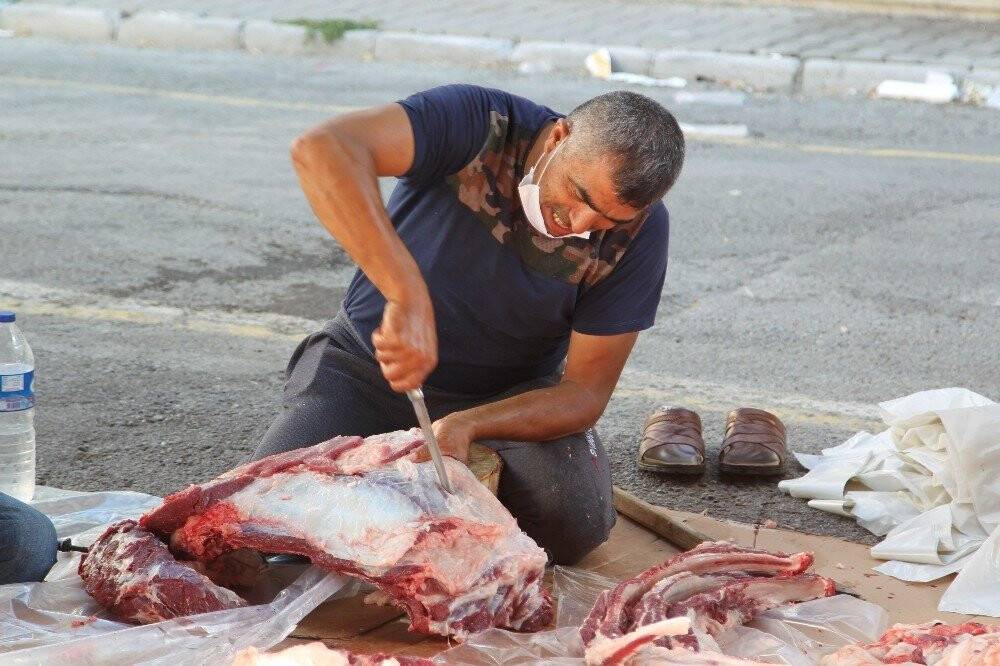 Konya’da kurban kesim yerlerinde pandemi sakinliği