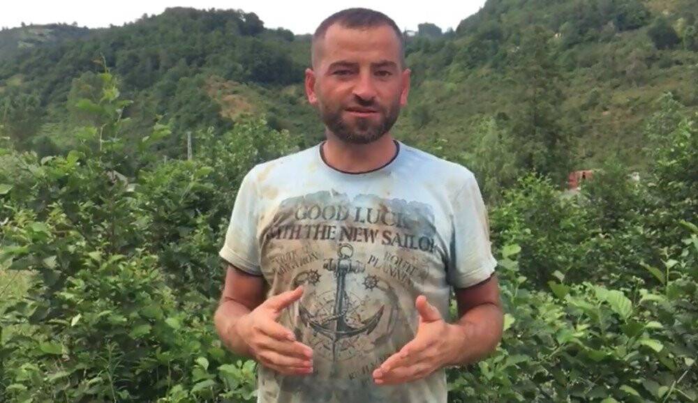 Kurbanlık boğa boynuzlarını tutan şahsı böyle savurdu