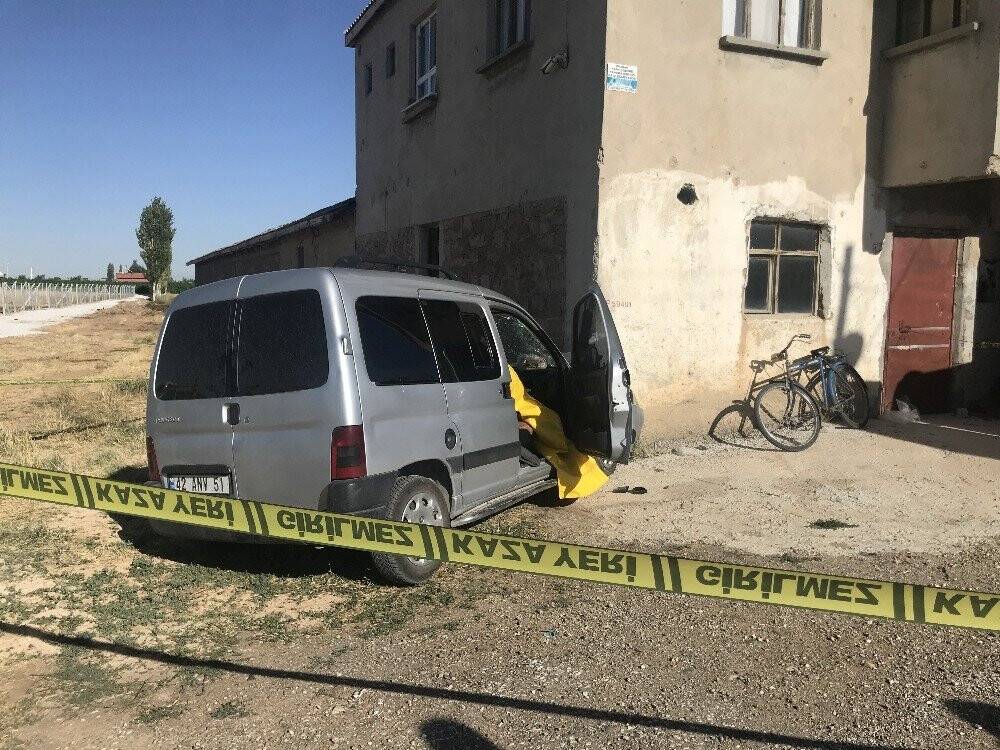 Konya'da Ticari Araç Evin Duvarına Çarptı: 1 Ölü, 2 Yaralı