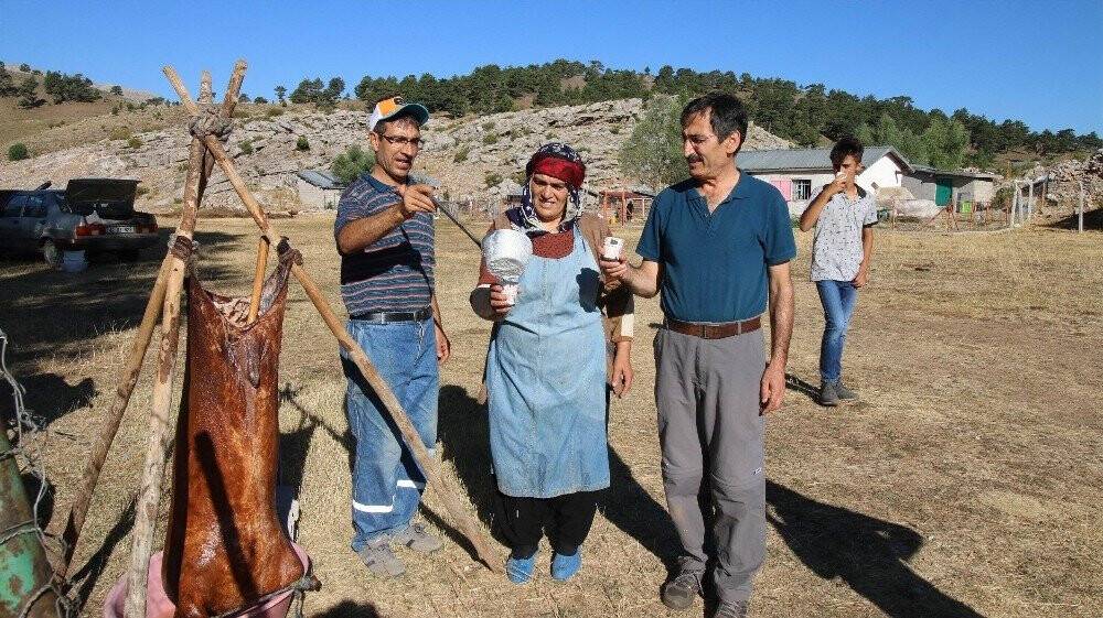 Yörükler asırlık ‘tuluk’ geleneklerini yaşatıyor