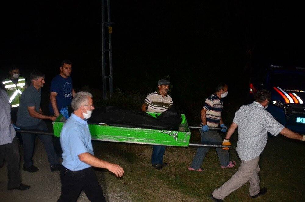 Beton mikserinin altında can verdi