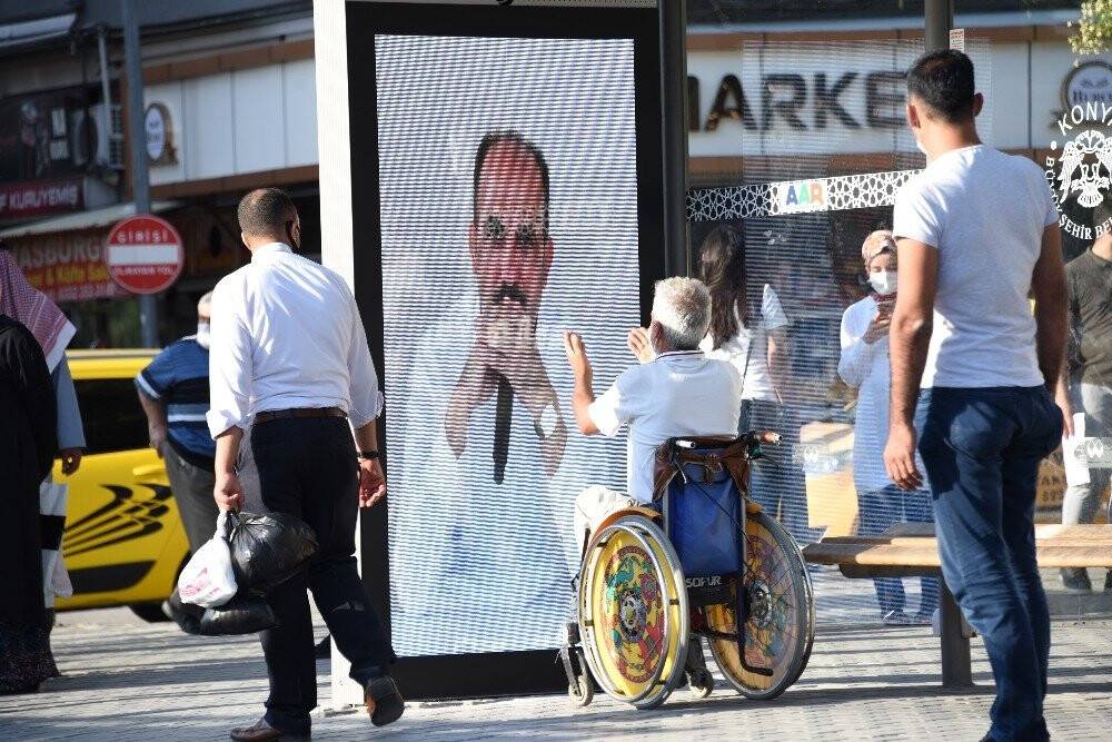 Türkiye’de bir ilk! Balkan Altay canlı kamera sistemi ile Konyalılara korona uyarısı yaptı