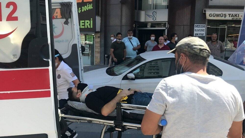 Konya'da seyir halindeyken tansiyonu düşen sürücü  elektrik direğine çarptı