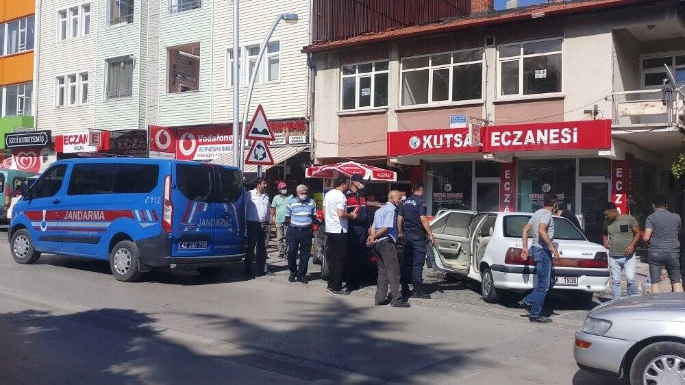 Konya'da park halindeki otomobilde yangın