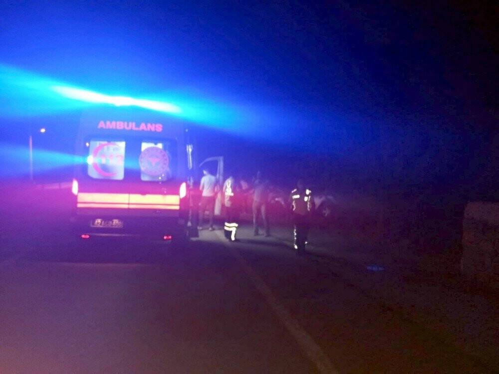 Konya’da otomobil park halindeki araca çarptı: 1 yaralı