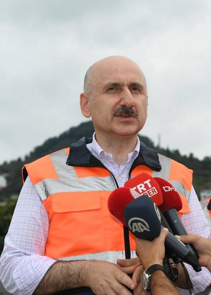 Ulaştırma ve Altyapı Bakanı Karaismailoğlu sel bölgesinde