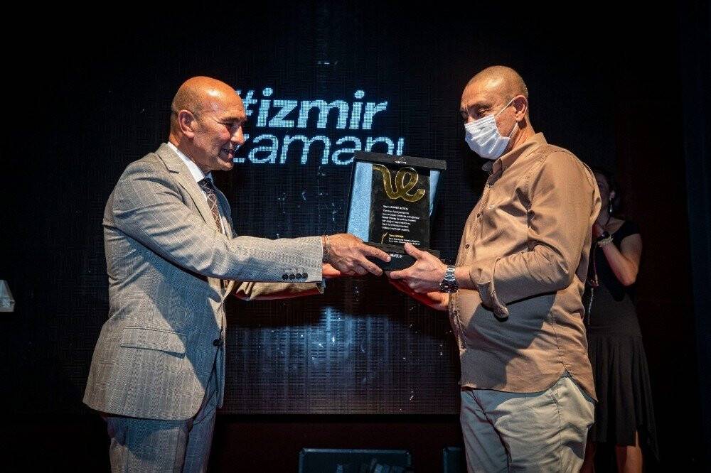 İzmir Fontu kullanıma hazır