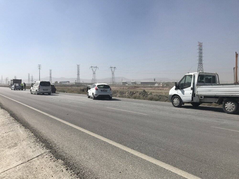 Kum fırtınası zincirleme kazaya yol açtı
