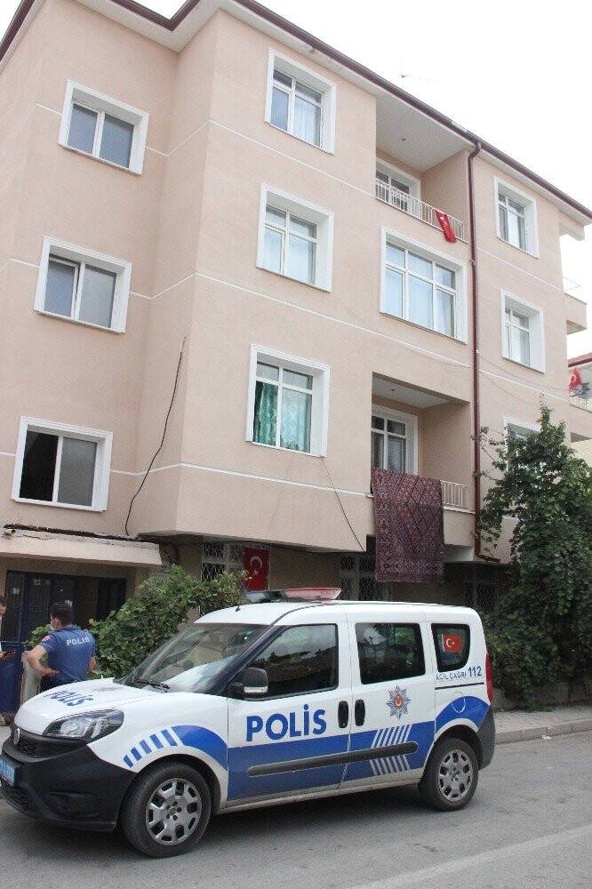 Balkondan düşen çocuk hayatını kaybetti