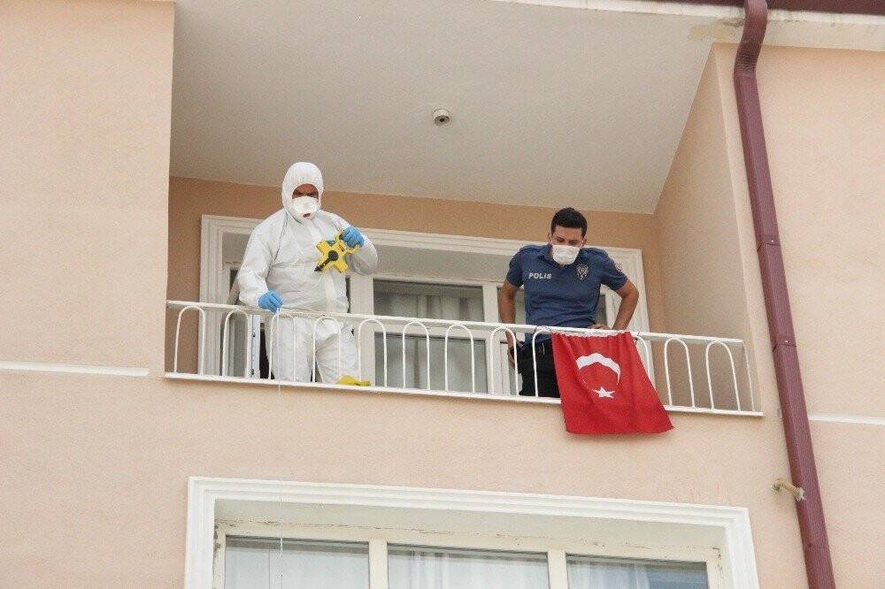 Balkondan düşen çocuk hayatını kaybetti