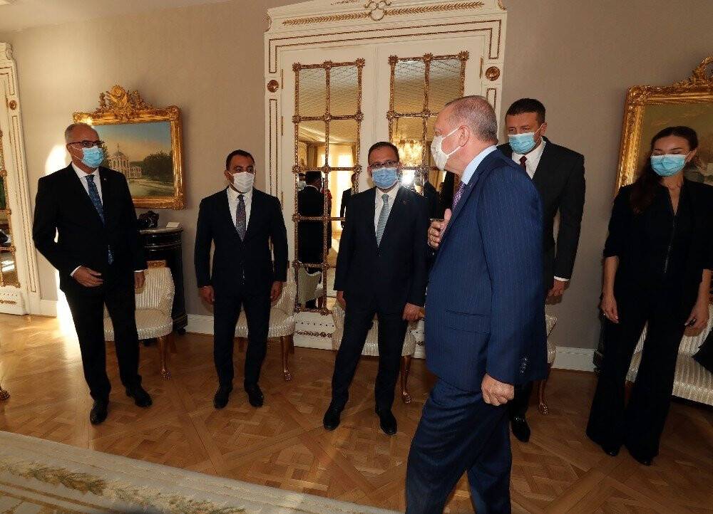 Cumhurbaşkanı Erdoğan, Türkiye 19 Yaş Altı Kız Voleybol Milli Takımı’nı kabul etti